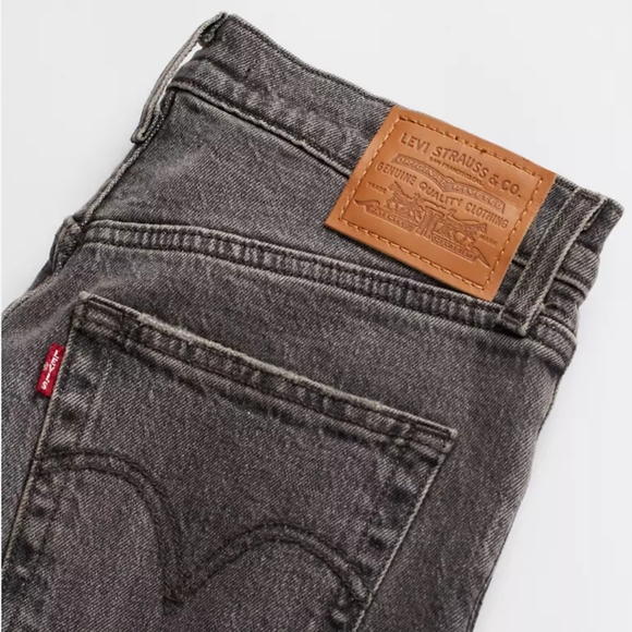 Levi's Ribcage Straight Leg Ankle Jeans - Picture 6 of 8